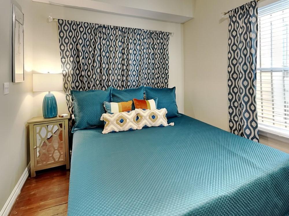 Barnard Row House by Tybee Vacation Rentals