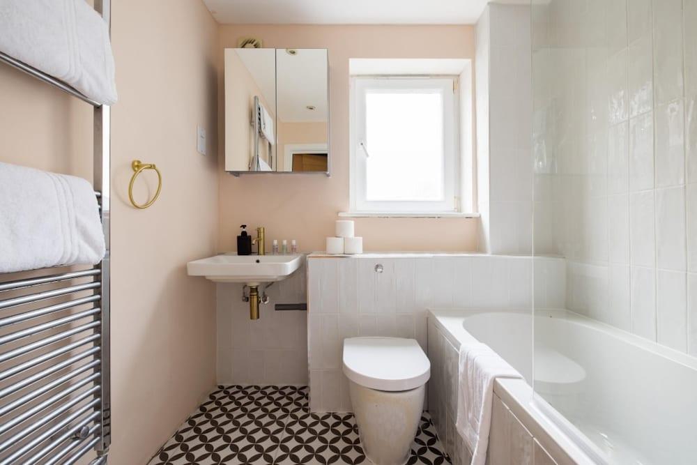 The Walworth Hideout - Elegant 2bdr Flat