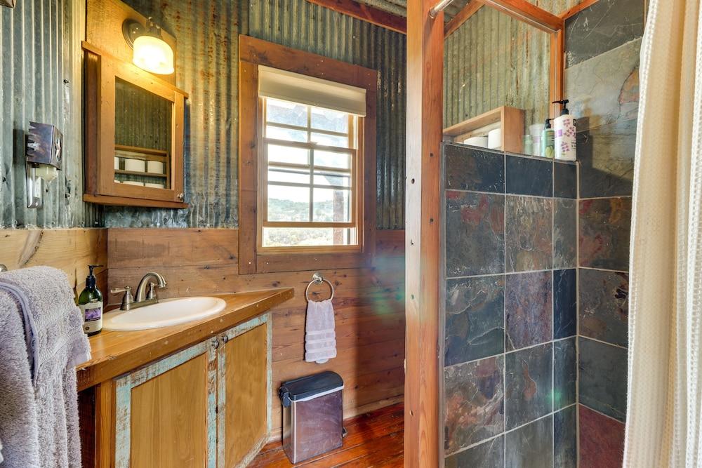 Rustic Eco-cabin Llano River Getaway on 68 Acres!