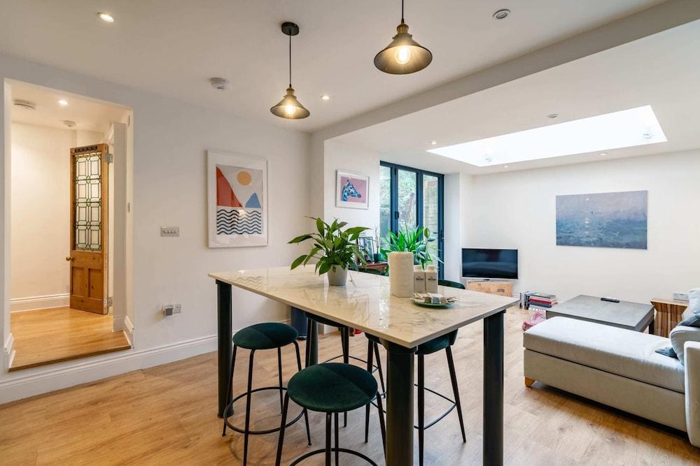 Beautiful Two Bed Abode In South West London
