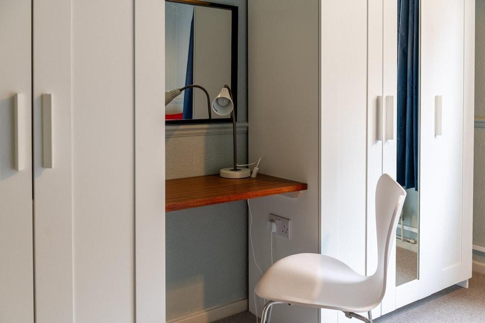 Charming One Bed Abode In East Putney