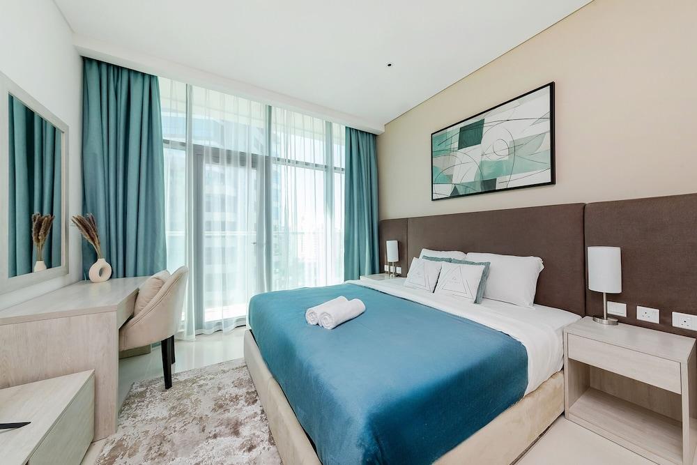 Modern studio on Palm Jumeirah