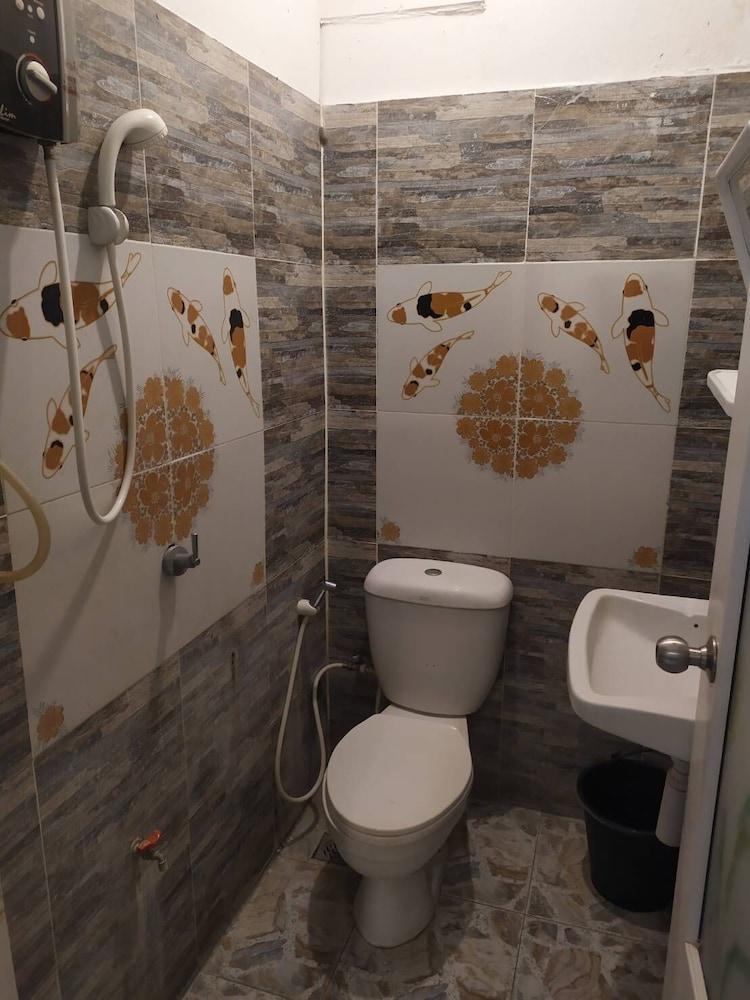 PonTaWin Budget Hotel