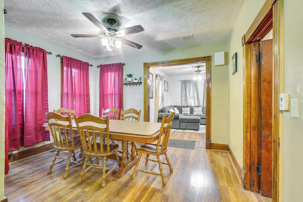 3 Mi to Golf - Beatrice Vacation Home!