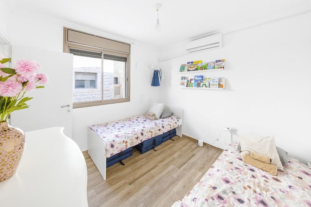 Chateau Gabriel 6 BR Villa w Heated Pool