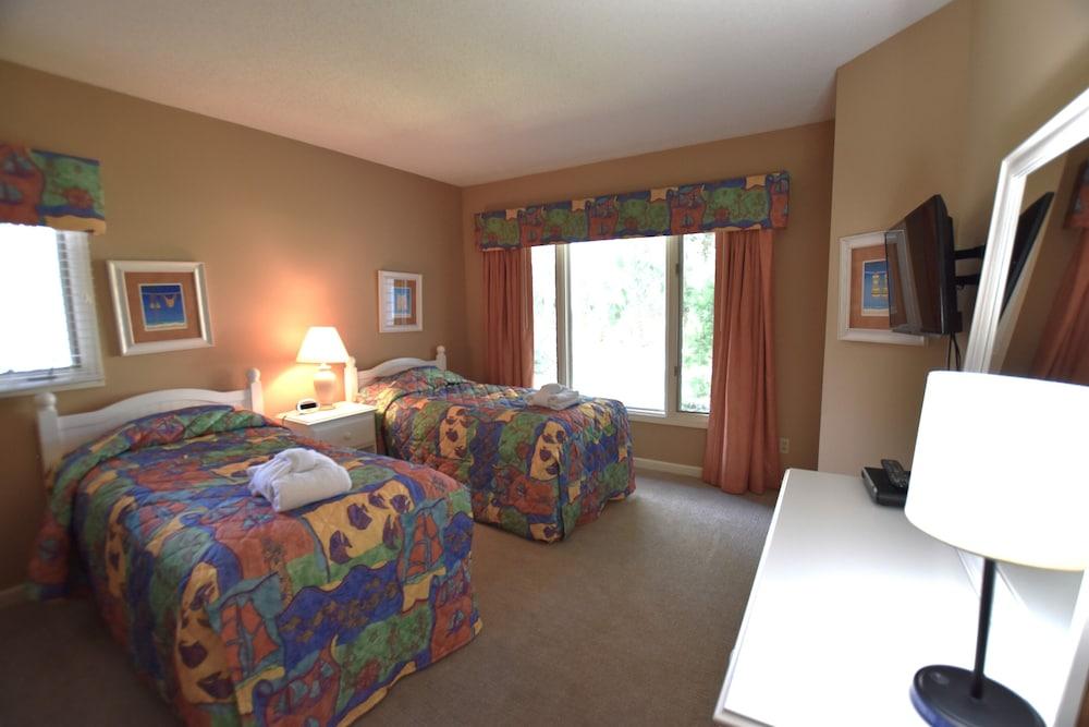 2 Bedrooms at Brigantine Quarters 274