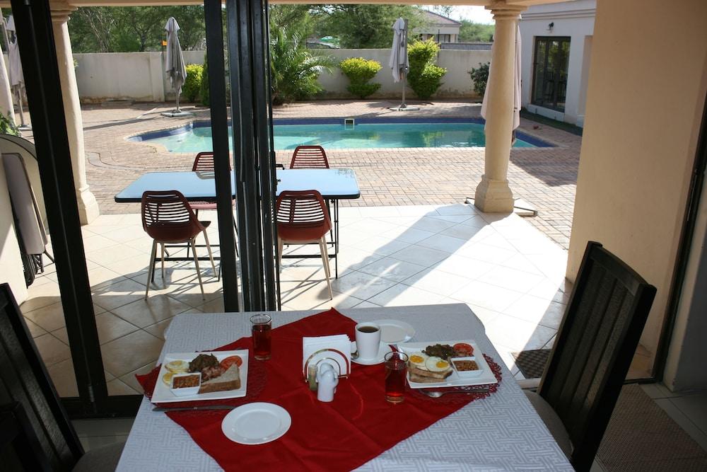 Titan Valley Guest House & Stargazing