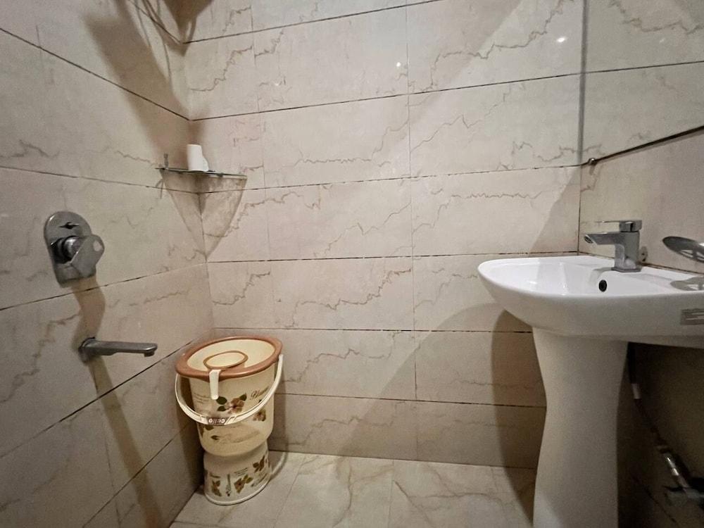 Hotel DG By Divud Ecom