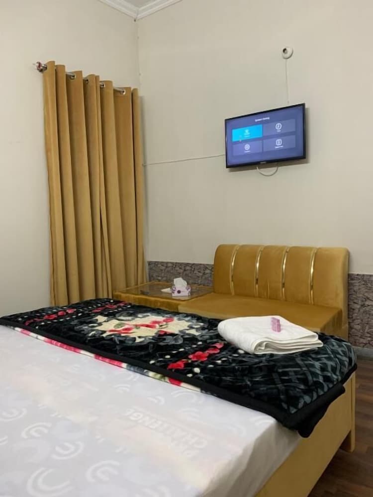 Eden Plus Executive Hotel