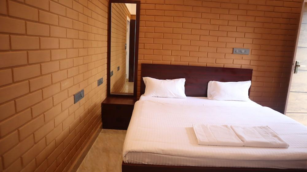 Smilestay Shree Jayaganga Arcade