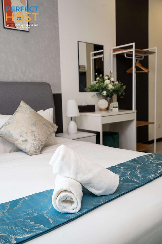 Neu Suites 3rdNvenue by Perfect Host