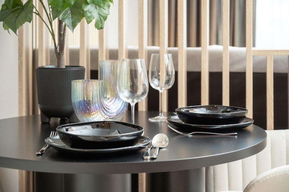 Elegant Studio in Wroclaw by Renters