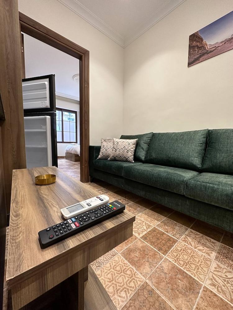 3 Antica Jabalal-lwebdeh