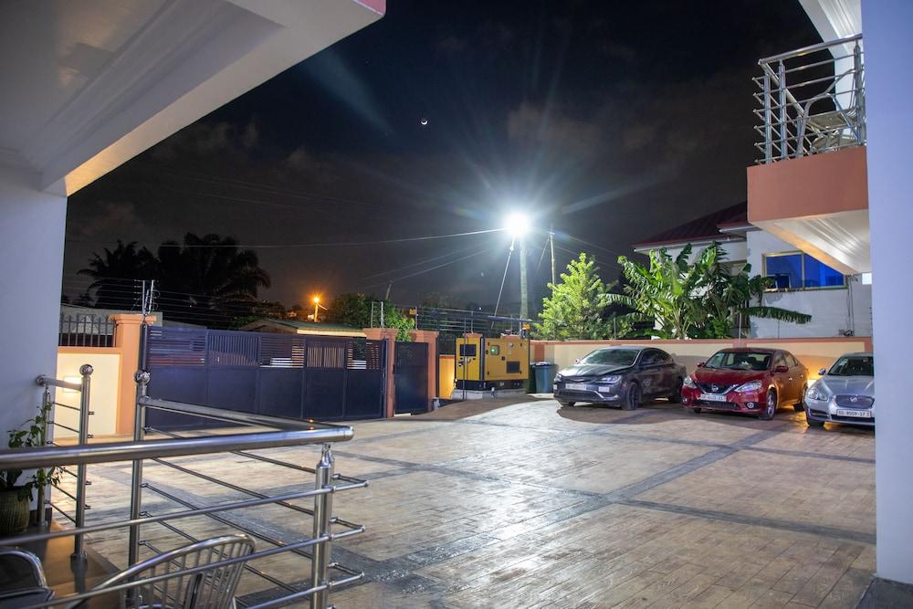 1 Bed Apartment - Rooftop Terrace, Parking, Wifi