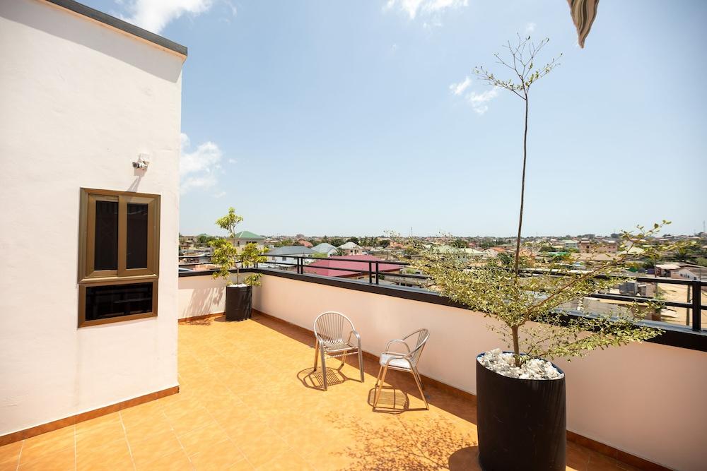 1 Bed Apartment - Rooftop Terrace, Parking, Wifi