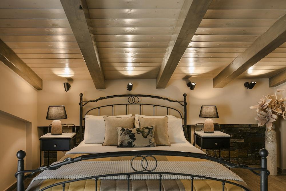 Paramithenio Village Beach Resort & Spa