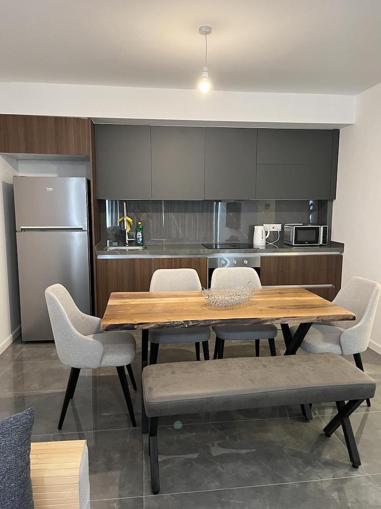 9 Grand Sapphire 2 Bed 2 Bath Pool Beach