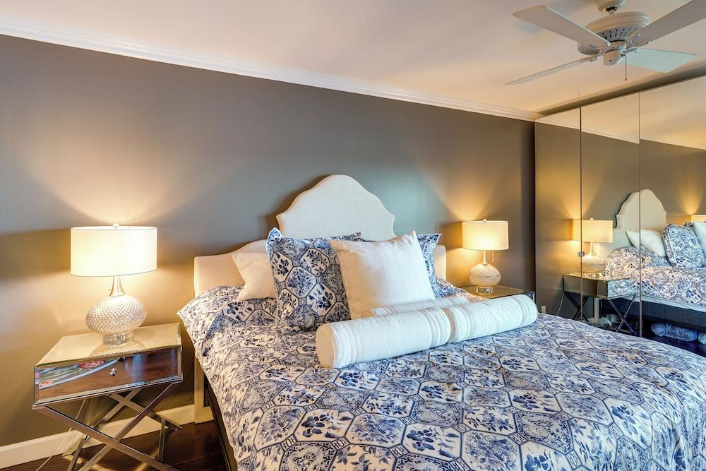 Boat Slip & Water Views: Lake Ozark Condo