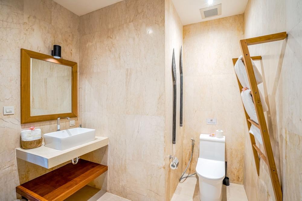 Frangipani Villa Kuning At Berawa