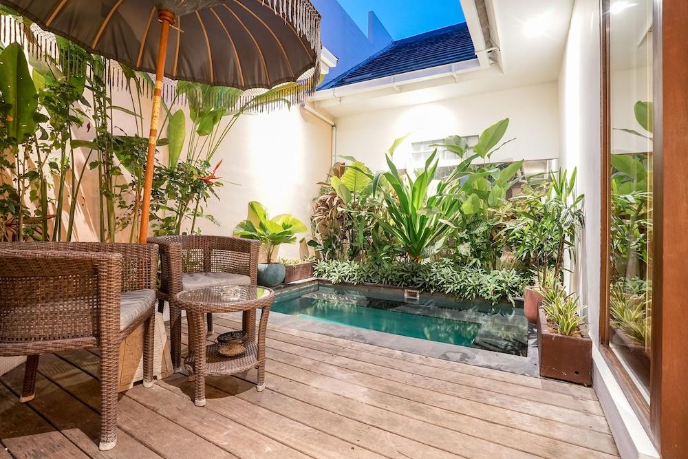 Frangipani Villa Kuning At Berawa