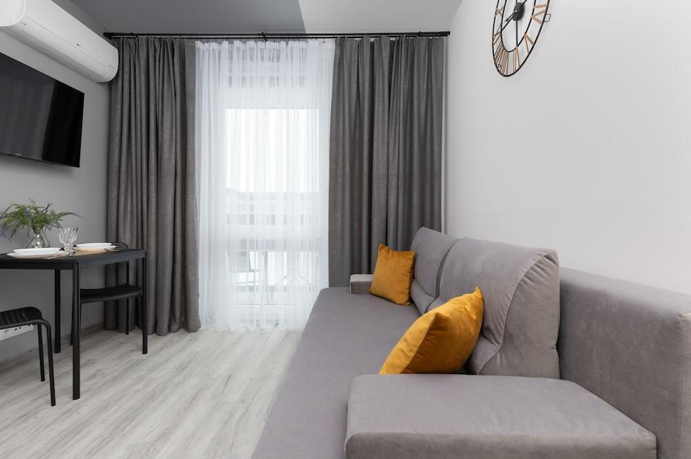 Minimalist Studio in Warsaw by Renters