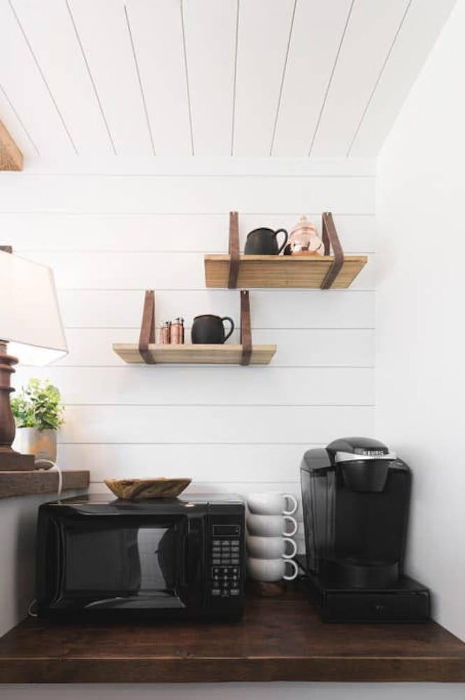 The Strazza House Tiny Container Home 12 min to Magnolia Silos Baylor Downtown