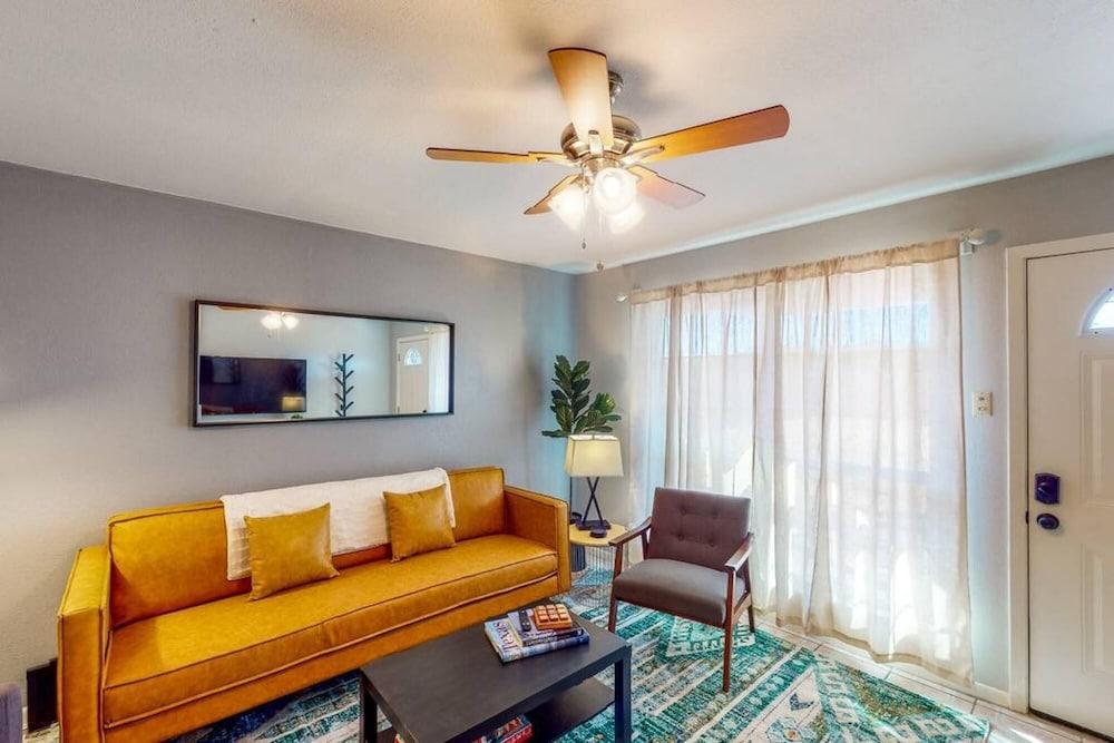 New Cozy Home 10 Min to Magnolia and Baylor