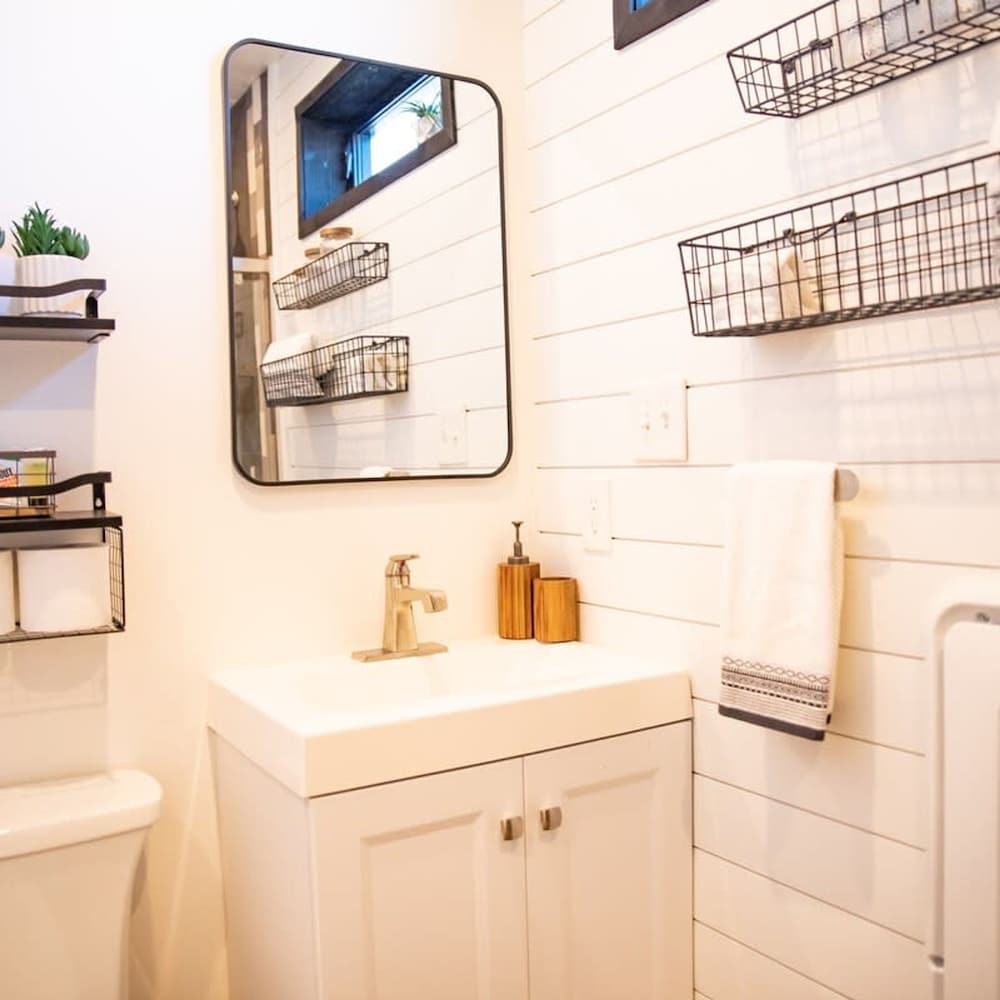 New Moonlight Ridge-shipping Container Home