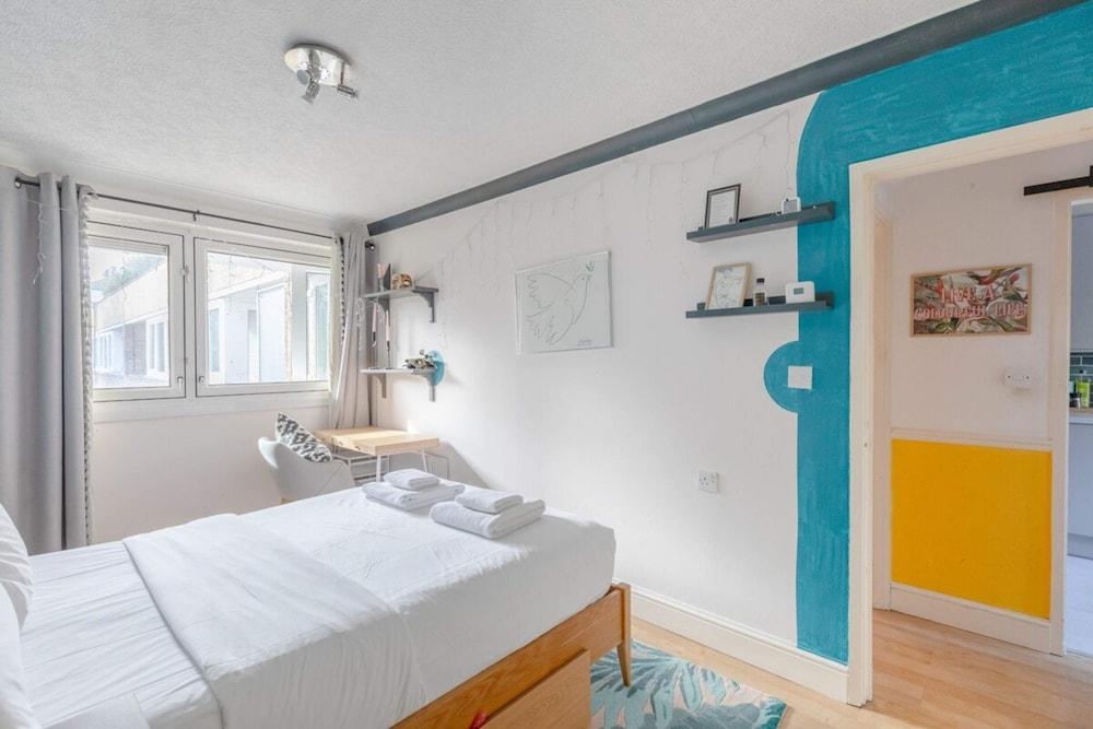 Vibrant 1BD Flat - 8 Mins to Dalston, Hackney!