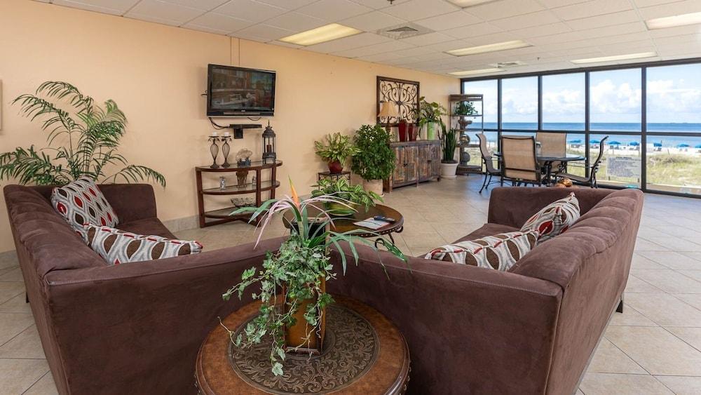 Phoenix Iv 4072 1 Bedroom Condo