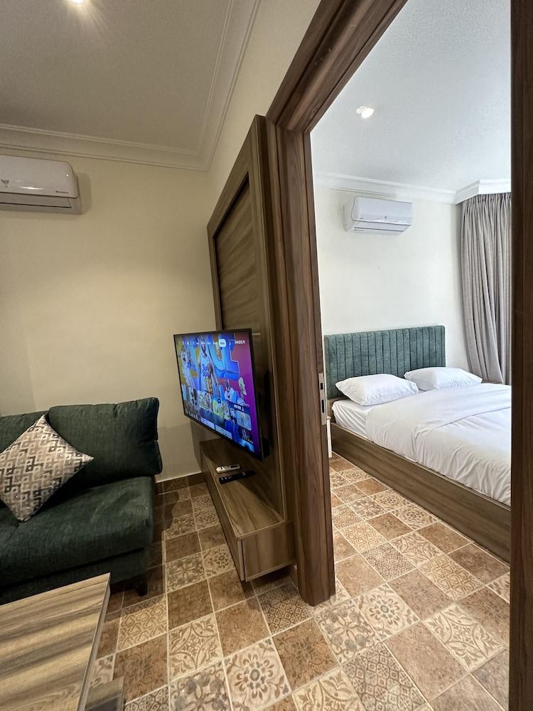 1 Antica jabalal-lwebdeh