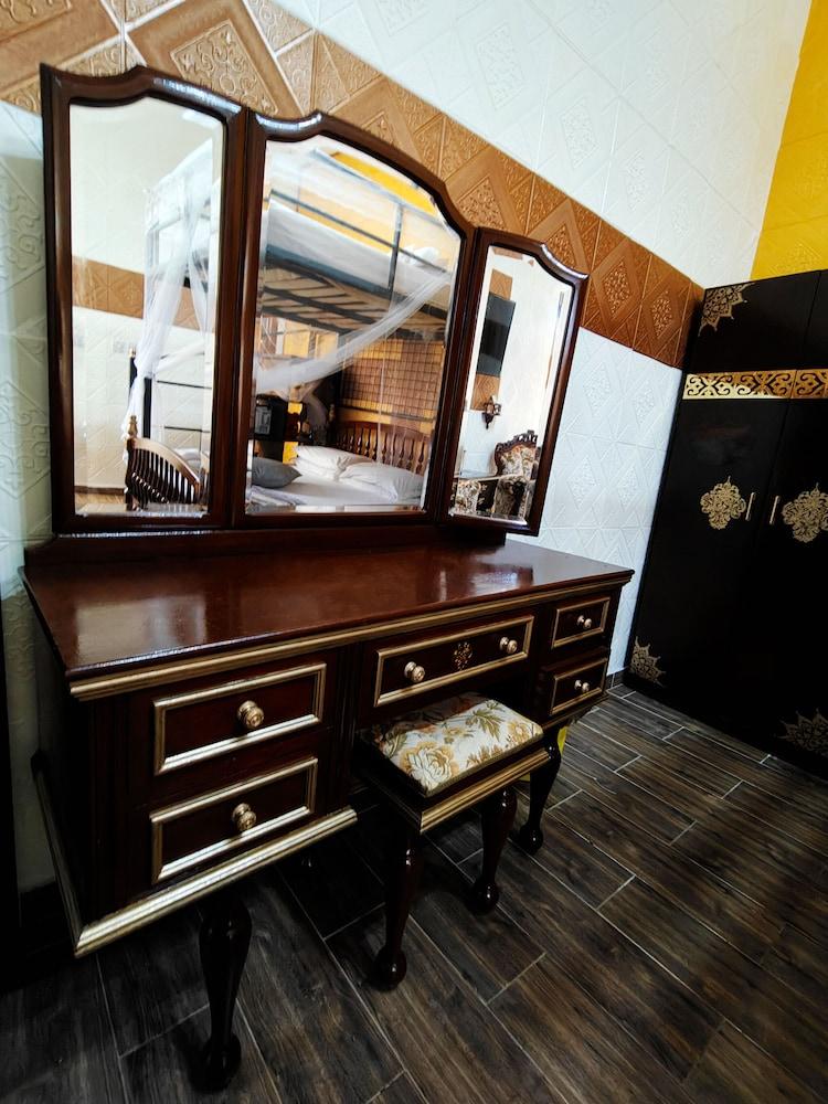 Jessica flat B&B in holiday and business