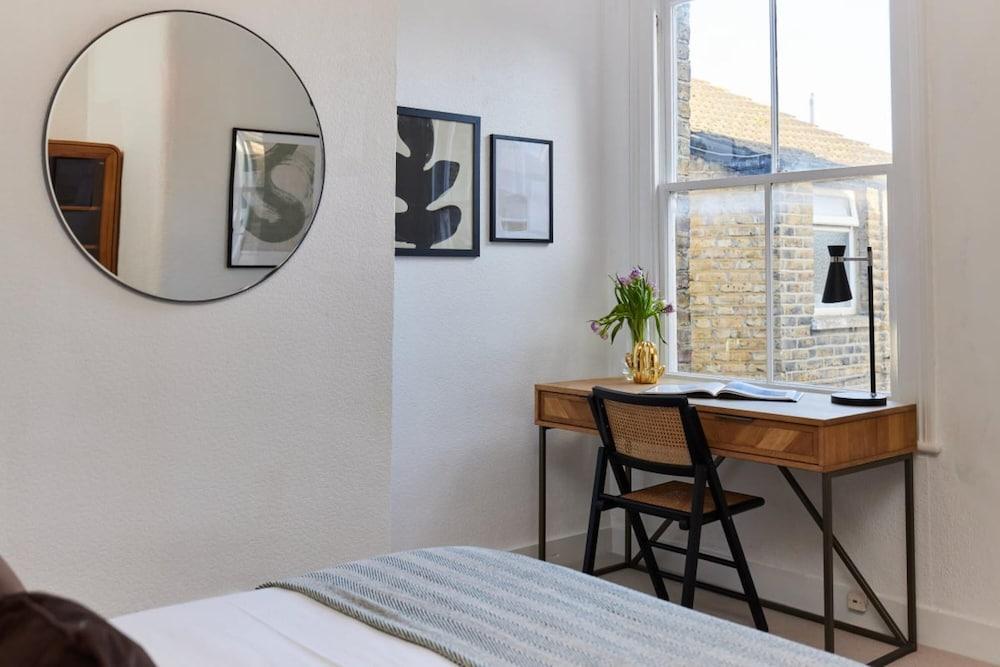The Leyton Midland Crib - Cozy 2bdr Flat With Study Room Garden