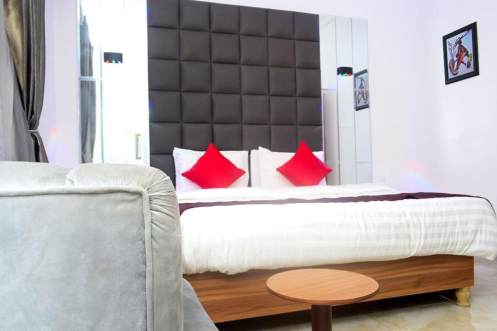 GRACIAS HOTEL AND SUITES