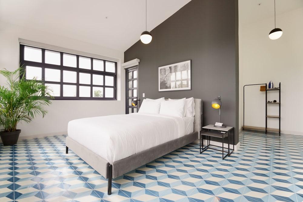 La Manzana by Wynwood House