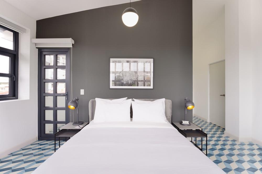 La Manzana by Wynwood House