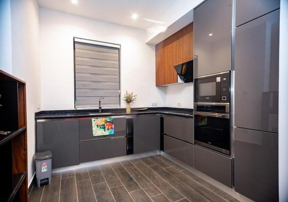 Manjaro Luxury Suites at Stella Place