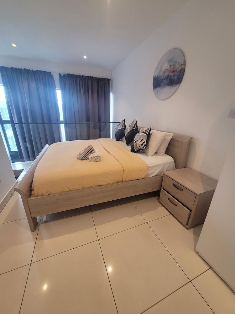 RT PROPERTIES  @ THE GARDENS