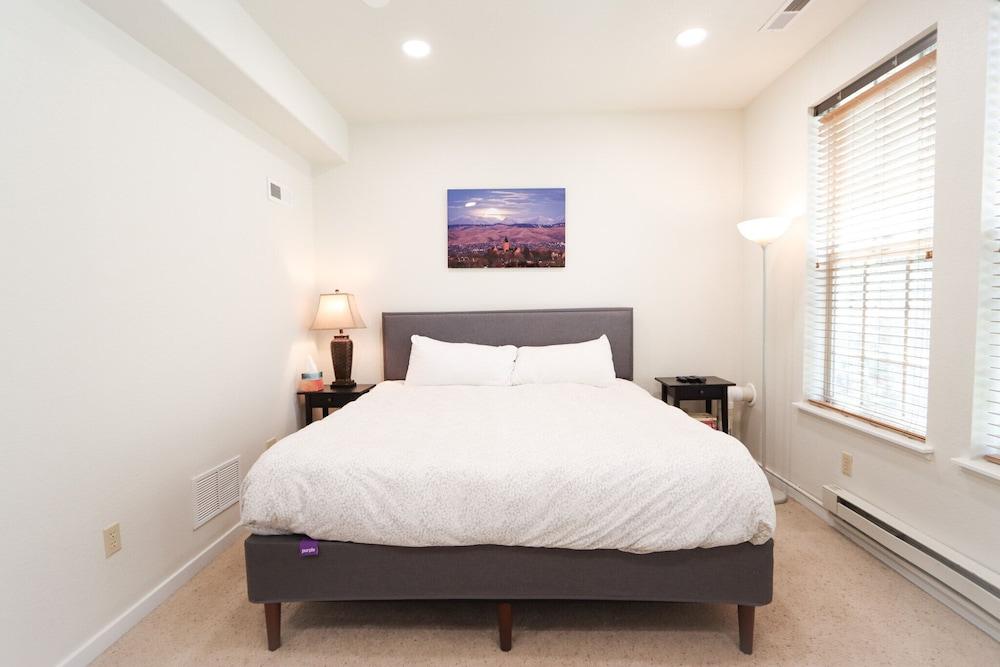 New Downtown Luxury Hideaway Skiing