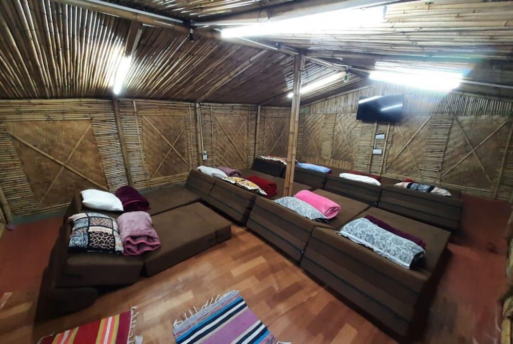 Goroomgo Kasol Huts Kullu