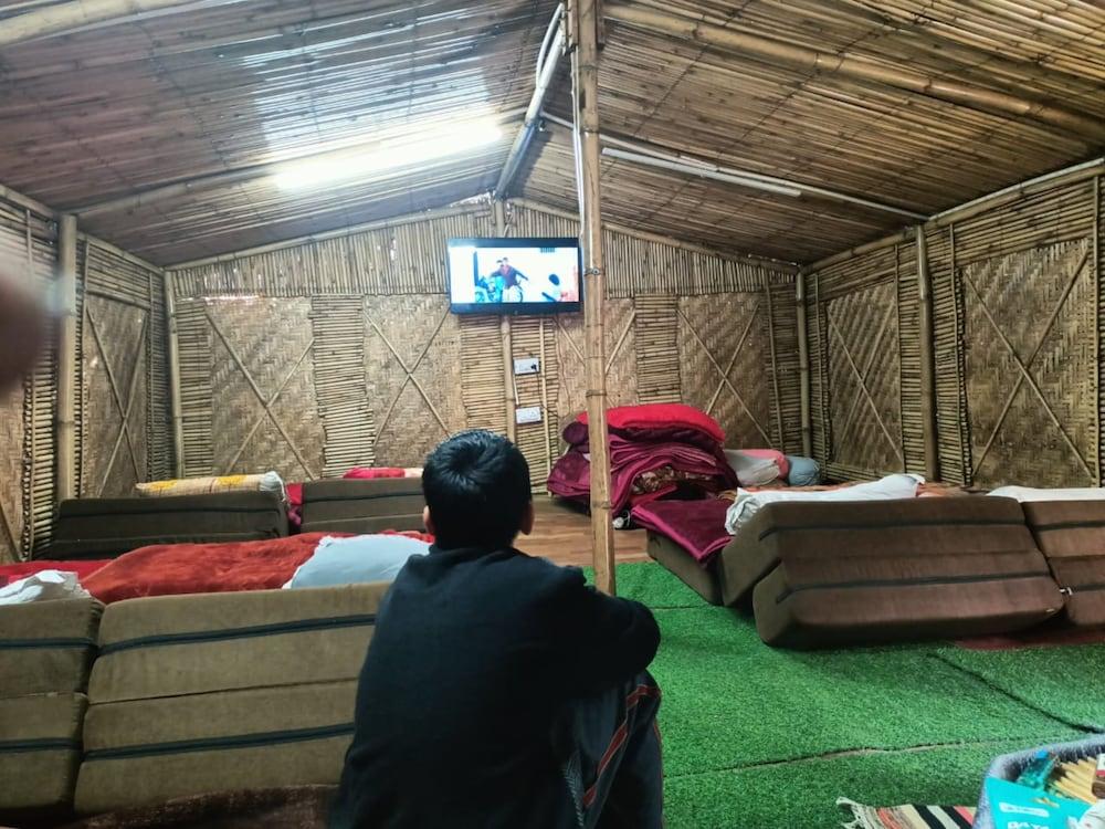 Goroomgo Kasol Huts Kullu