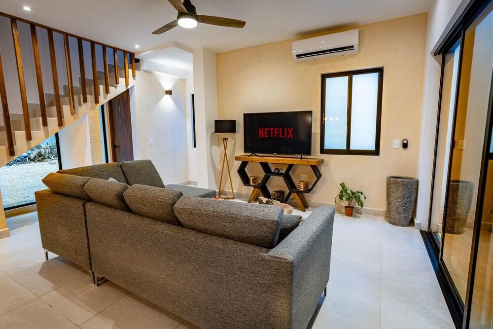 Villa Dzibanch Resort Pool AC Fast Internet