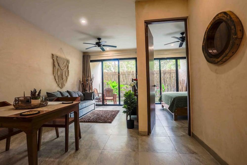 Luxury Apartment Right Next to the Lagoon