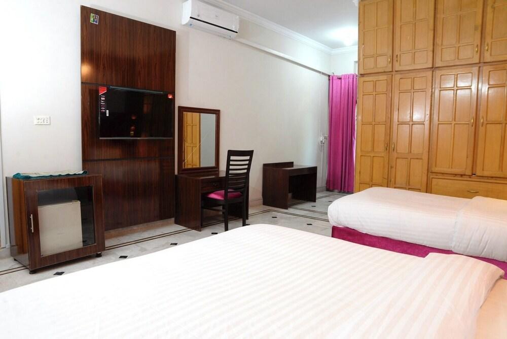 Royal Continental Guest House