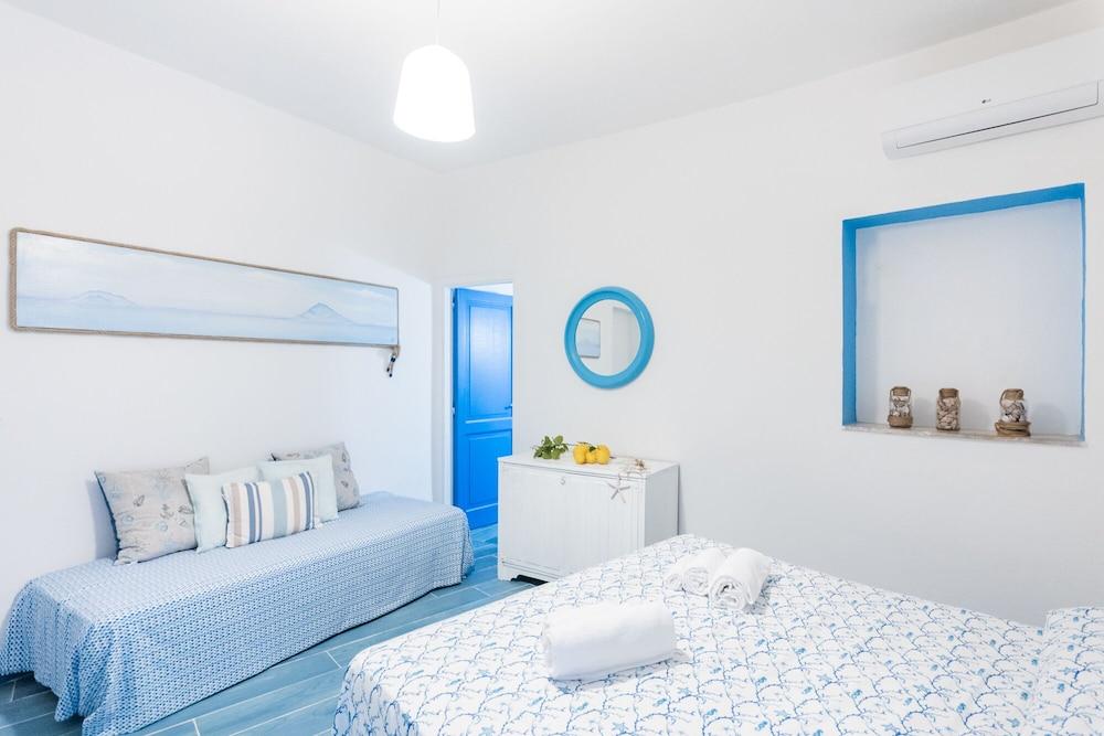 Holiday Eolie Village