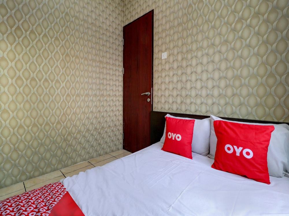 OYO Life 92910 Apartemen Tamansari Panoramic By Tira