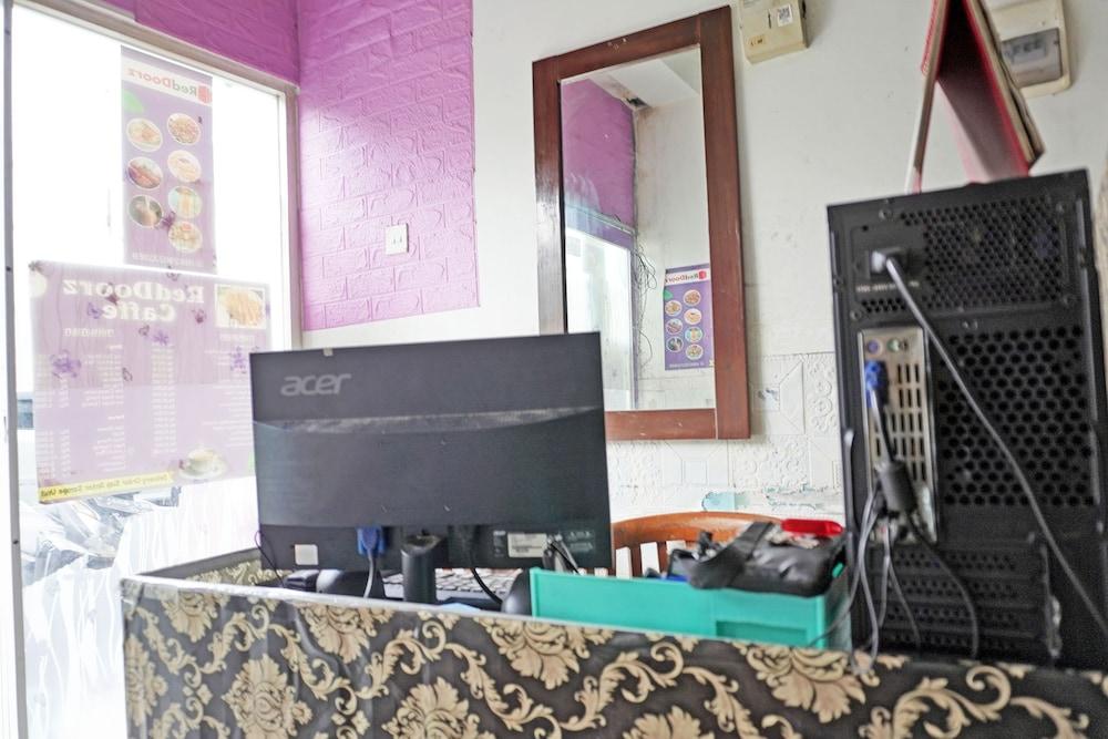 OYO Life 92962 Apartement Sentraland Karawang By Ratna