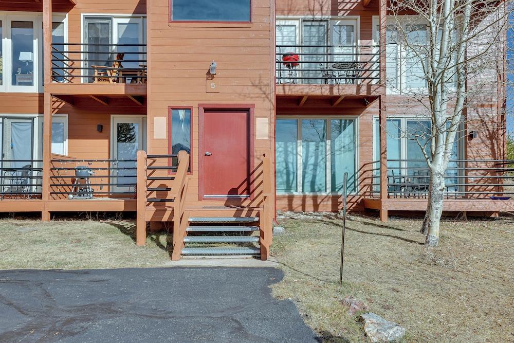 Heated Pool Access + Near Skiing: Colorado Retreat