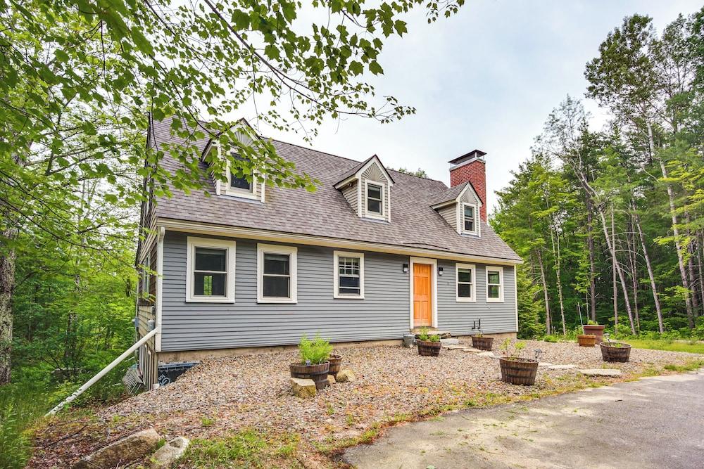 Expansive Wilmot Escape w/ Deck Near Skiing!