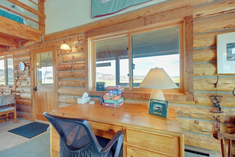 Yellowstone Lodge w/ Game Room & Panoramic Views